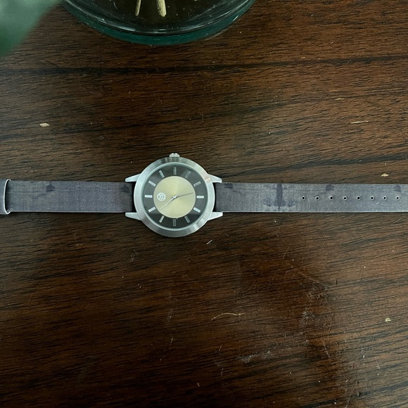 Accessories - Earth Leather watch
